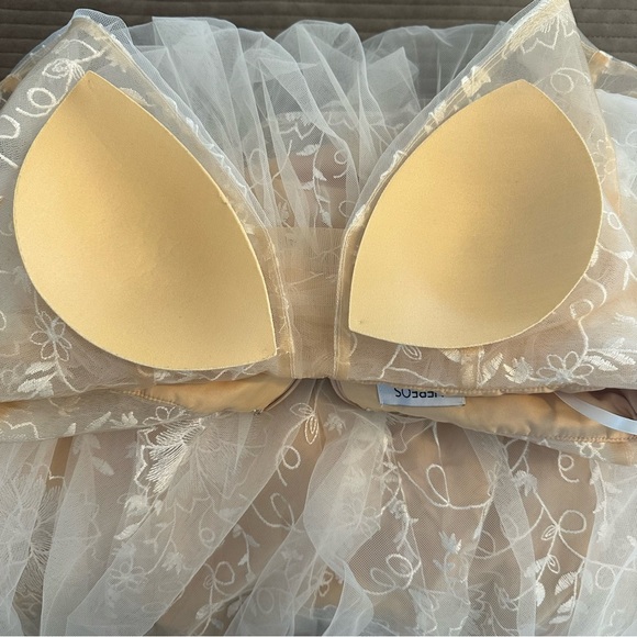 Hebeos White Nude A-line Appliqué Tulle Illusion Princess Wedding Gown - Picture 12 of 16